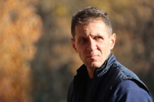 「ほうれい線」を英語でどう表現する?美容に関連する英語フレーズ