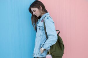 「ケチをつける」を英語でどう言う?ネガティブな表現を避ける英語表現