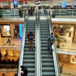 「お歳暮」：日本独自の習慣をアメリカ人エミリーに説明