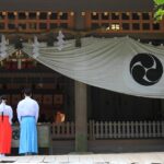 初詣に見る柔軟な宗教観と造語文化の融合力