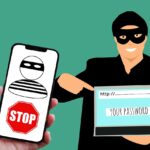 「眉唾」を英語で表現すると?:怪しさを表すフレーズ